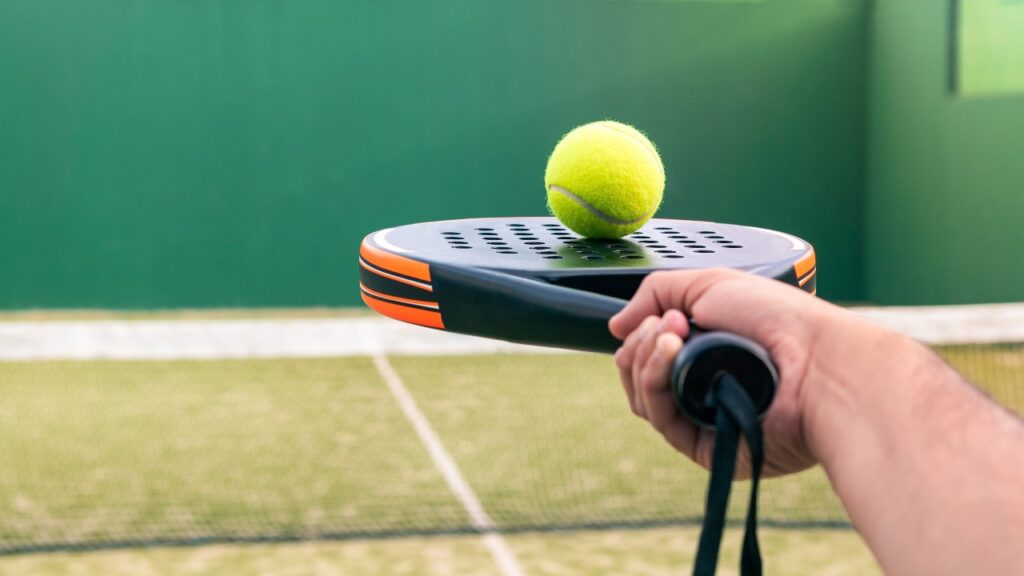 Come capire quando è il momento di cambiare la racchetta da padel?
